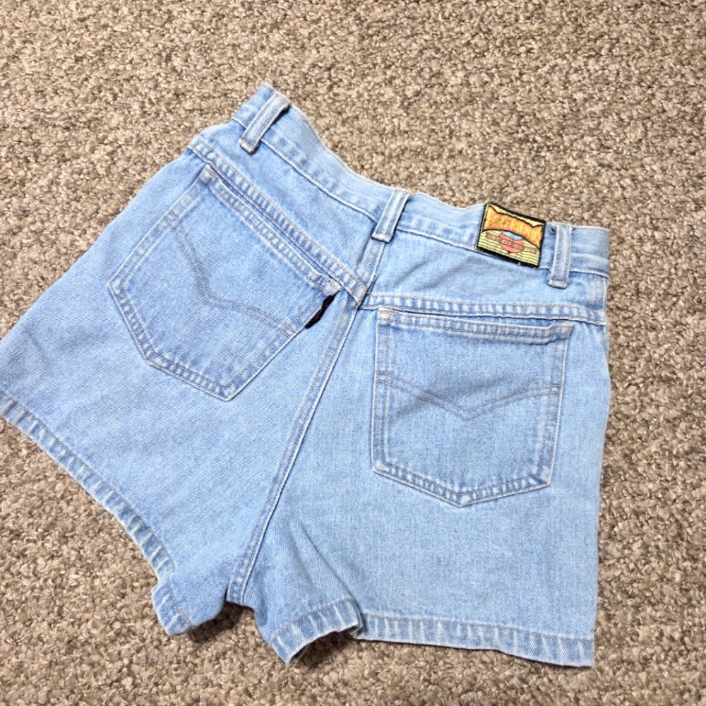 Vintage Y2K For Friends‎ High Rise Denim Shorts Hemmed Light wash Size 24